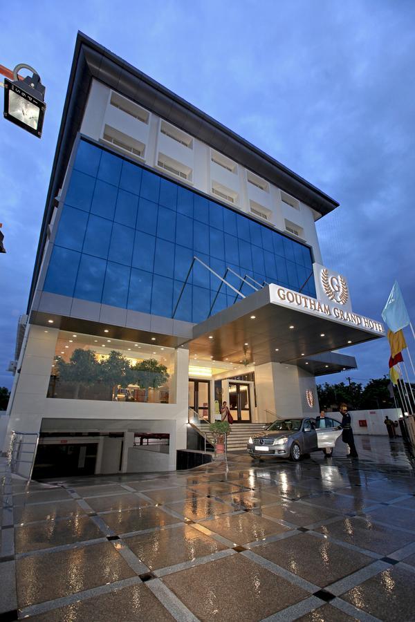 Goutham Grand Hotel Tenāli Стая снимка