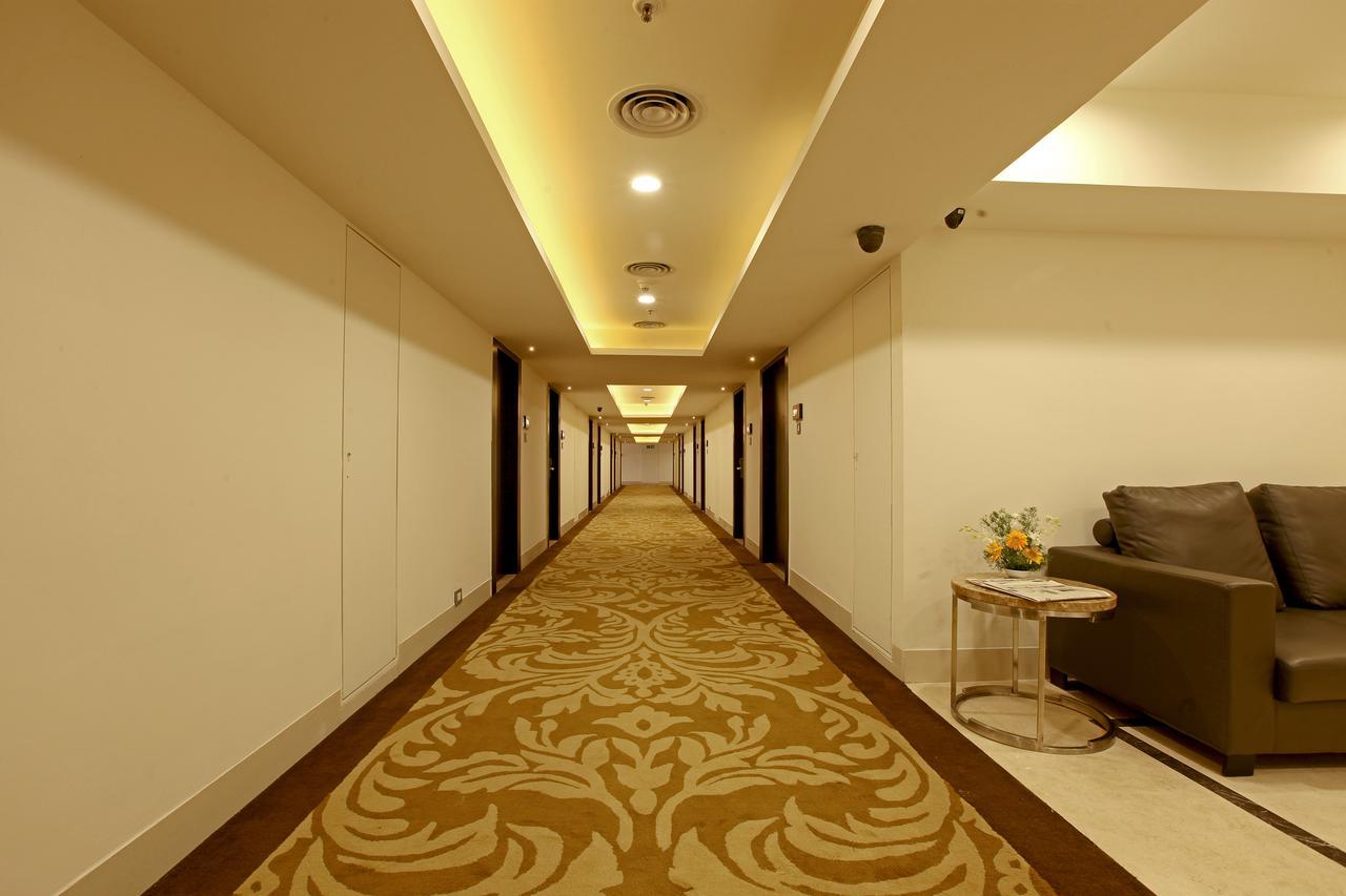 Goutham Grand Hotel Tenāli Екстериор снимка